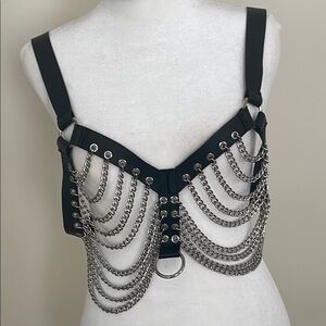 Chic Black Chain Detail Bra